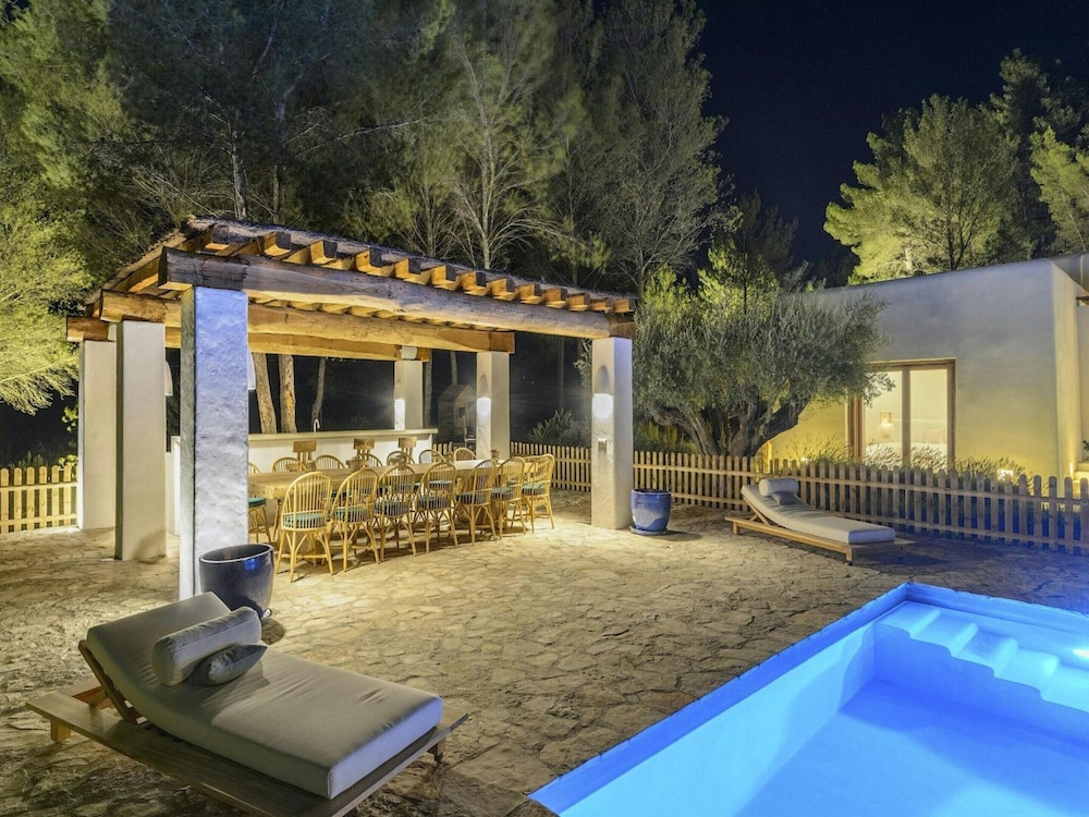 Holiday Home With Children Play Area