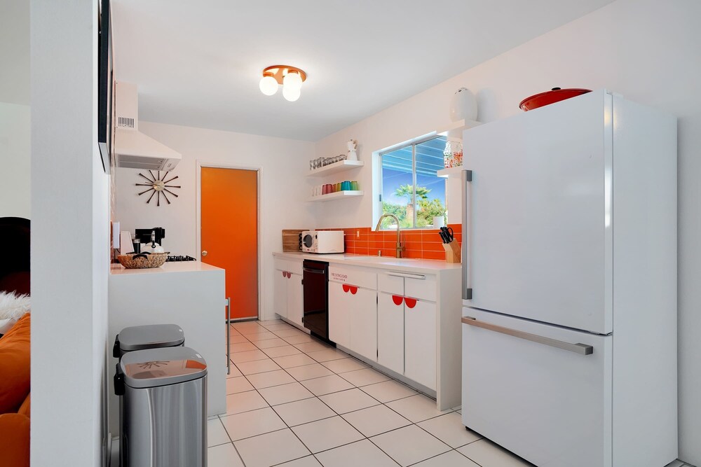 Retro Desert Retreat - Ideal Palm Springs