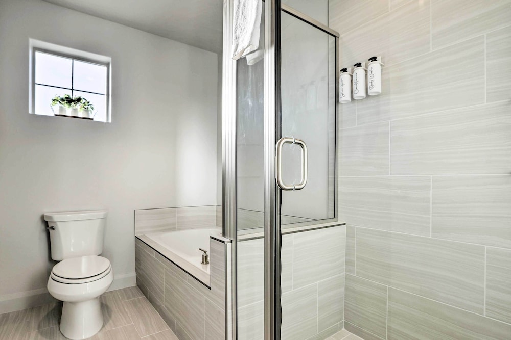 Washington Townhome: Game Room & Community Pool! view 3