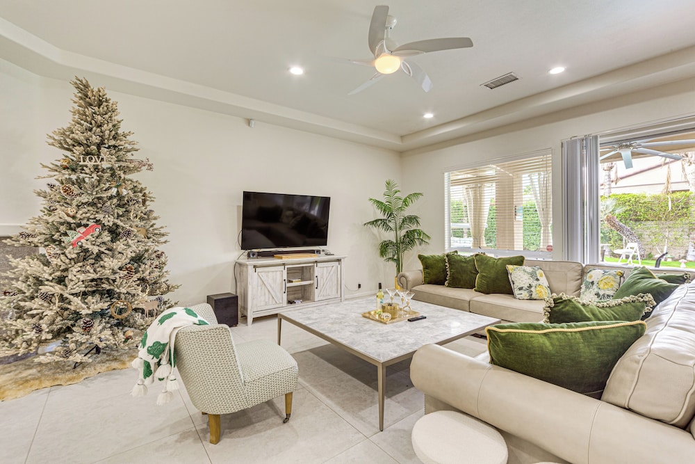 Family Friendly: Spacious Oasis in Palm Desert!