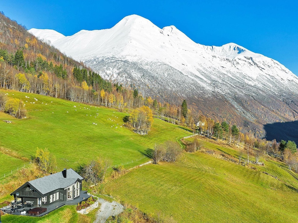 8 Person Holiday Home in Valldal view 5