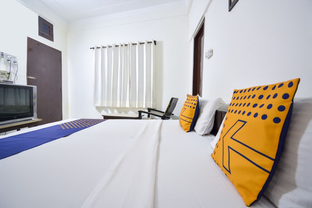 SPOT ON 39952 Hotel Silverton view 5
