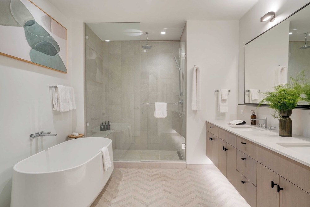 Luxe 3bdr Near Vail w/ Views Gym, Pool, Game Room Alpine Oasis at Frontgate