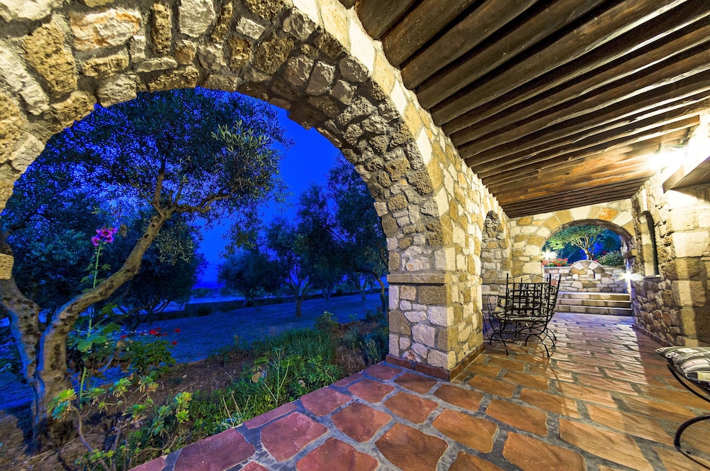 Joanna's Stone Villas