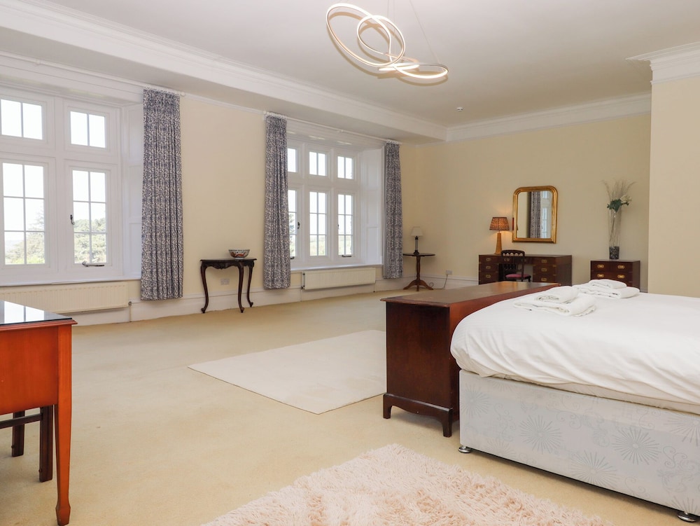 Alston Hall