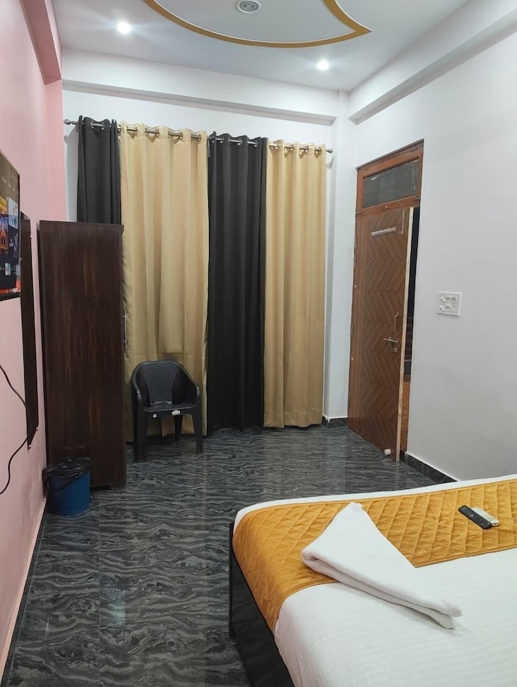 HOTEL PRICELESS AMITY UNIVERSITY LUCKNOW