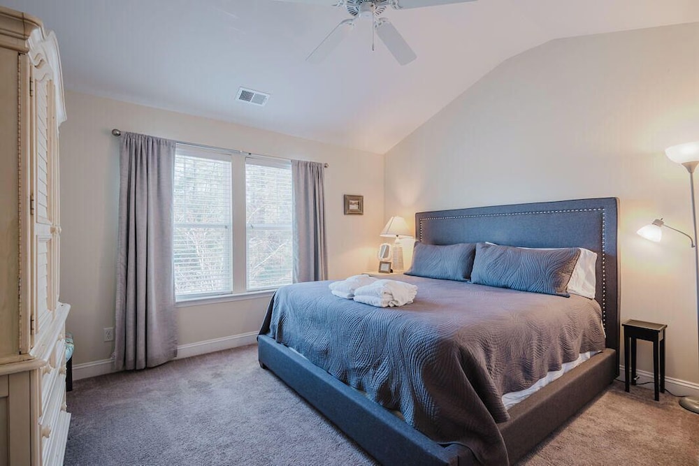 Mary Margaret Cottage - Spacious 4 Bed Coastal Home, Historic Old Town Bluffton