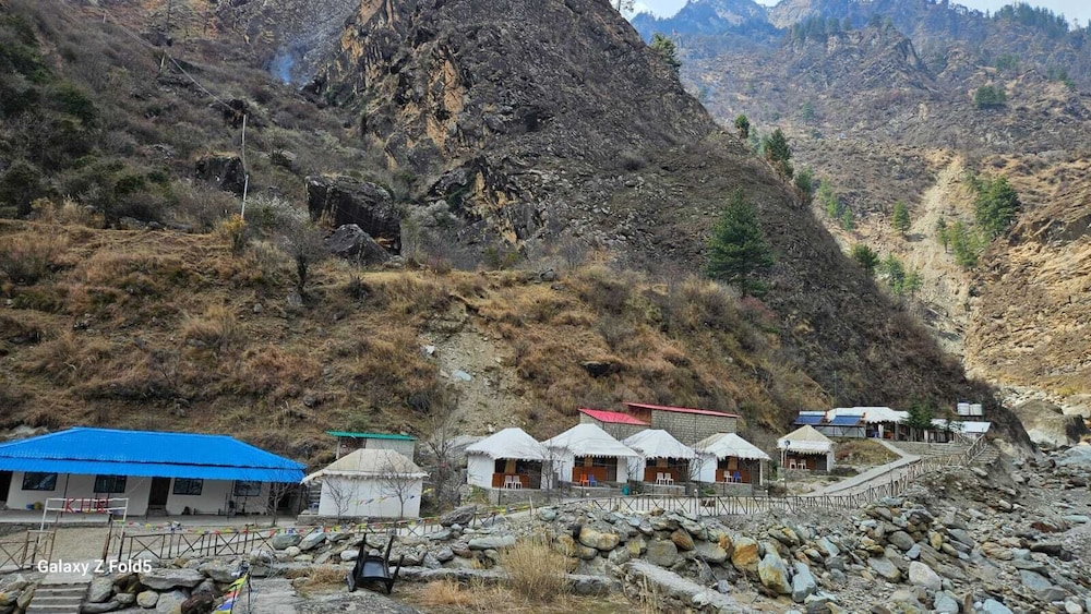 Kasol Heights A Leisure Resort