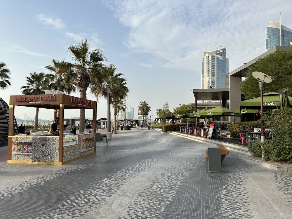 Manzil - Modern 3BR Home in JBR, Beach Front