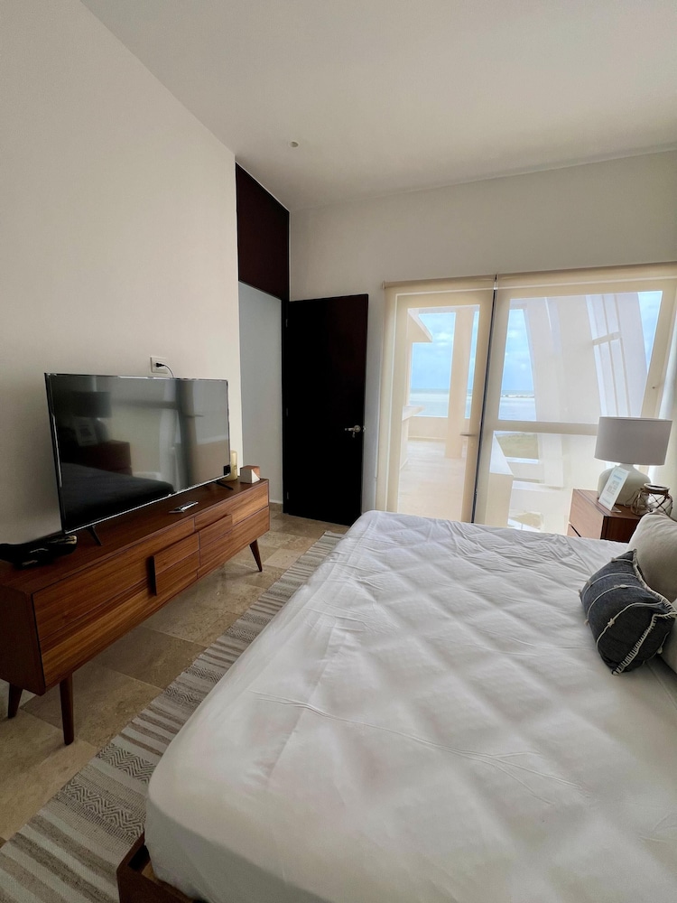 Penthouse Navela 405 Beachfront