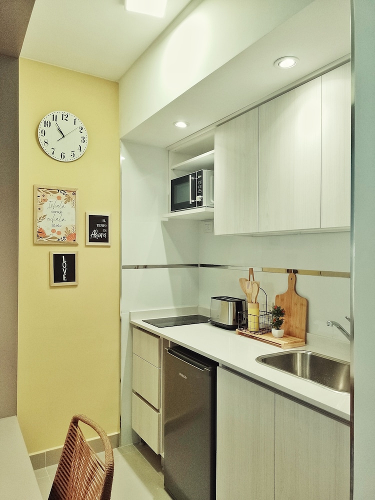 Ayres Suites Moreno