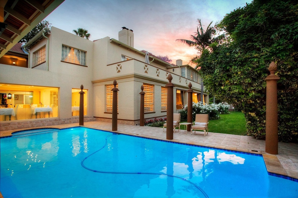 Johannesburg Vacations - 10 2nd Avenue Houghton Estate - Property Image 16