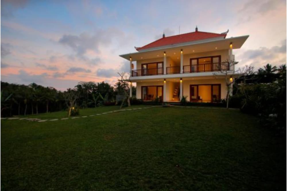 DLobong Suites Ubud
