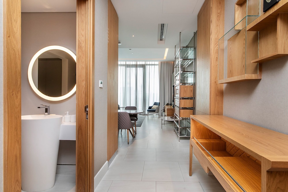 Sky Premium 1BR Duplex with city view