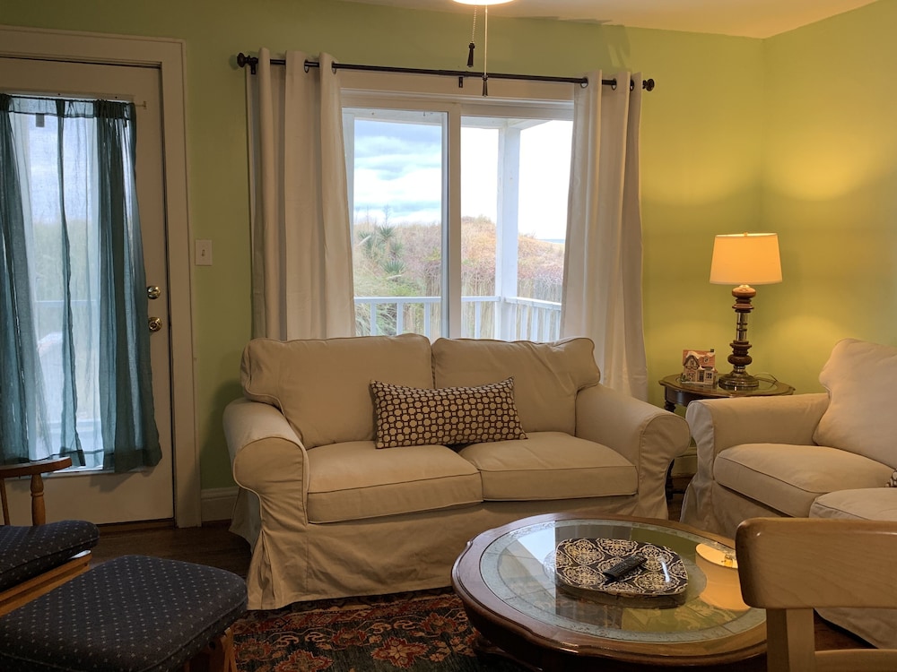Beach Front On The Bay 3 Bedroom Bungalow