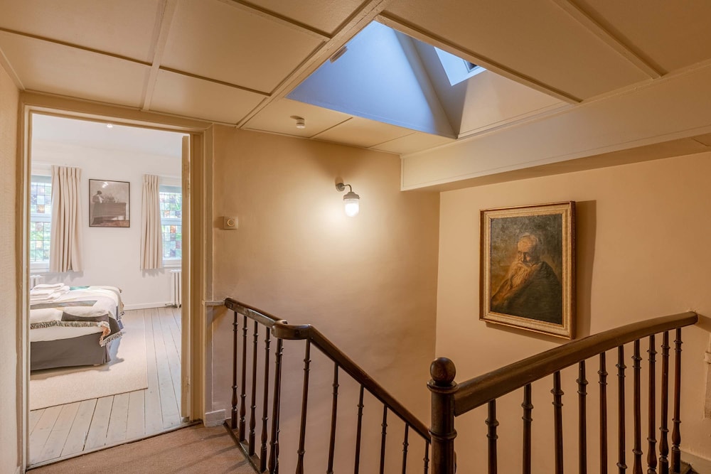 Charming Characterful Double Room in City Center