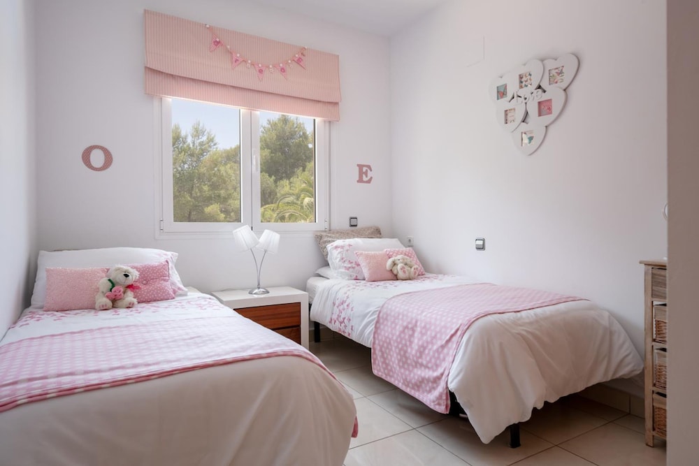 Villa Eva in J vea With 3 Bedrooms and 2 Bathrooms