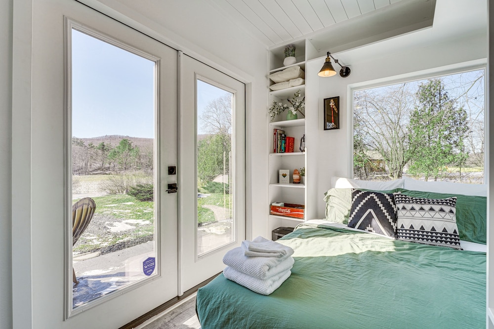 'zen Box' Tranquil Vermont Escape w/ Lake Views! view 4