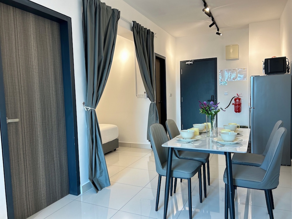 Edumetro by Manhattan Group