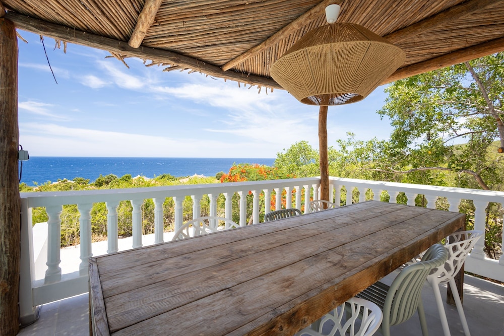 Caribbean Delight Villa With Stunning Pool View
