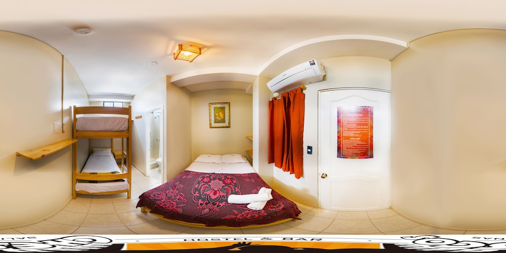 Chescos Hostel & Hotel