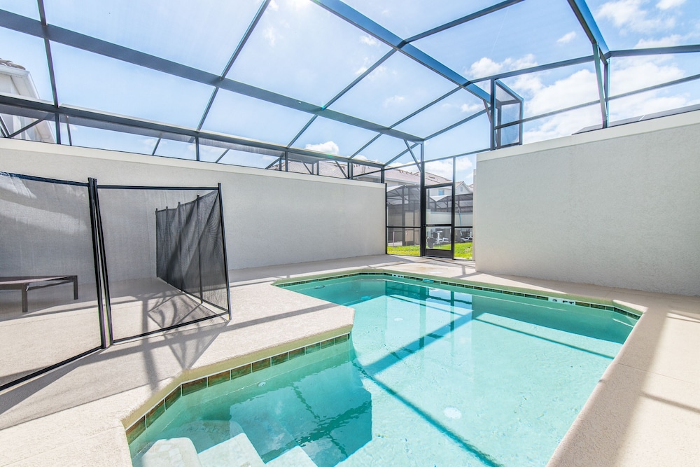 Classic 4 Bed 3 Ba Champions Gate - Image 4