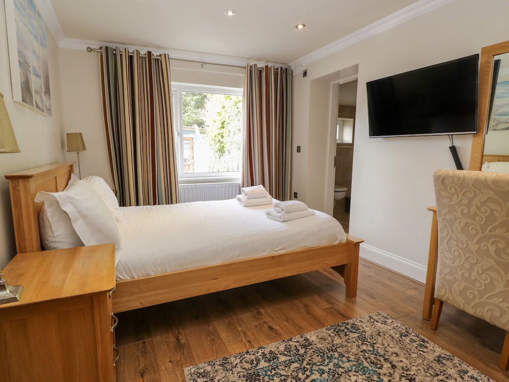 Eden Lodge