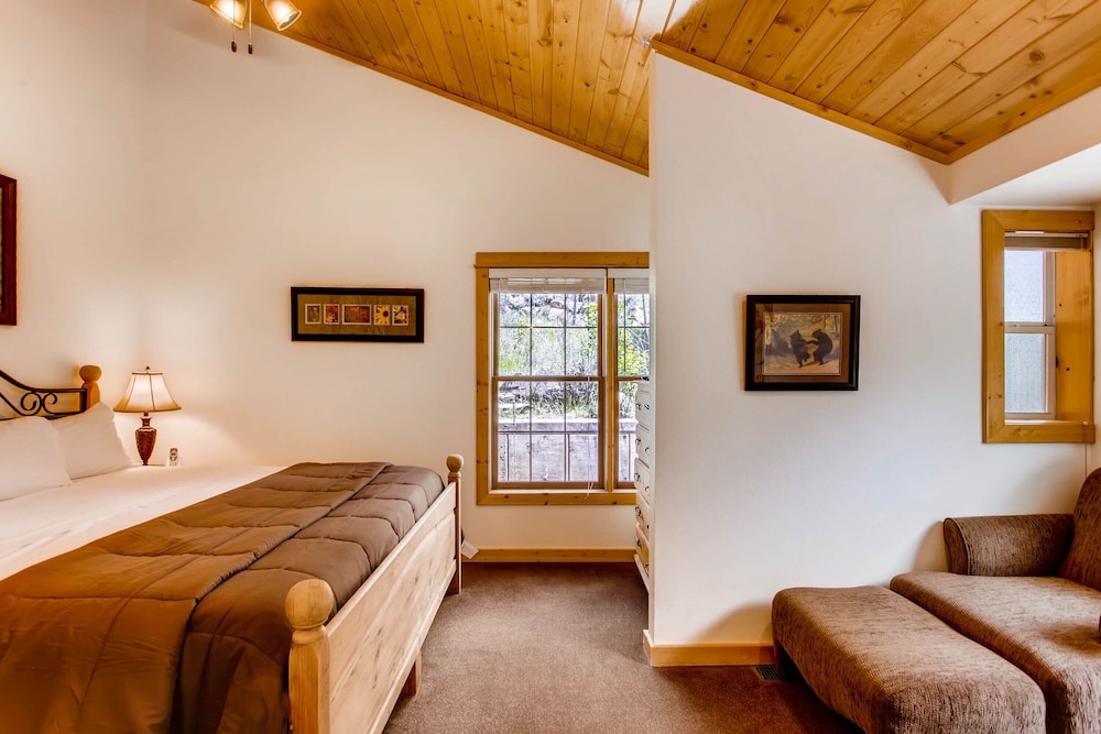 Estes Park Condos - Property Image 279