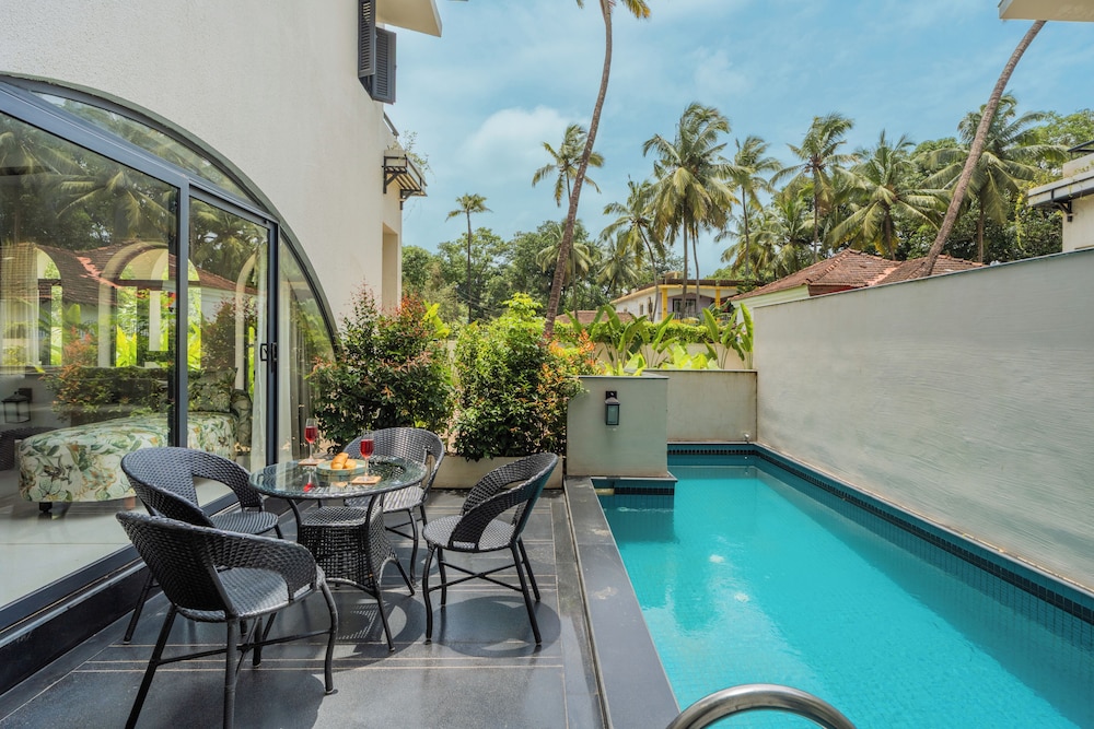 BellaVie | 3-BHK Villa With Private Pool & TV Lounge Area In A Gated Complex