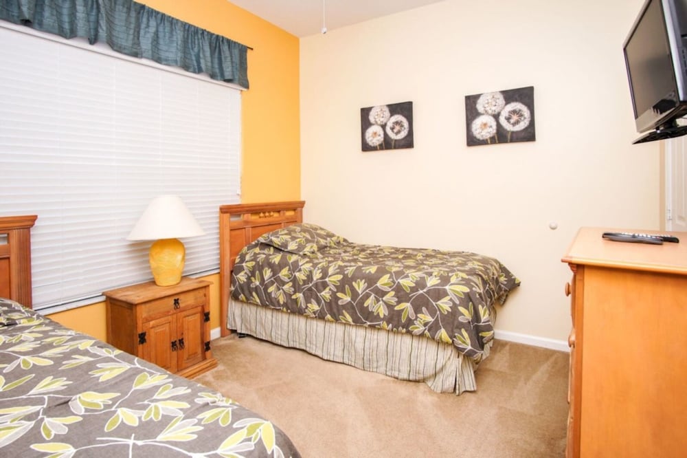 Windsor Palms 8046 - Image 4