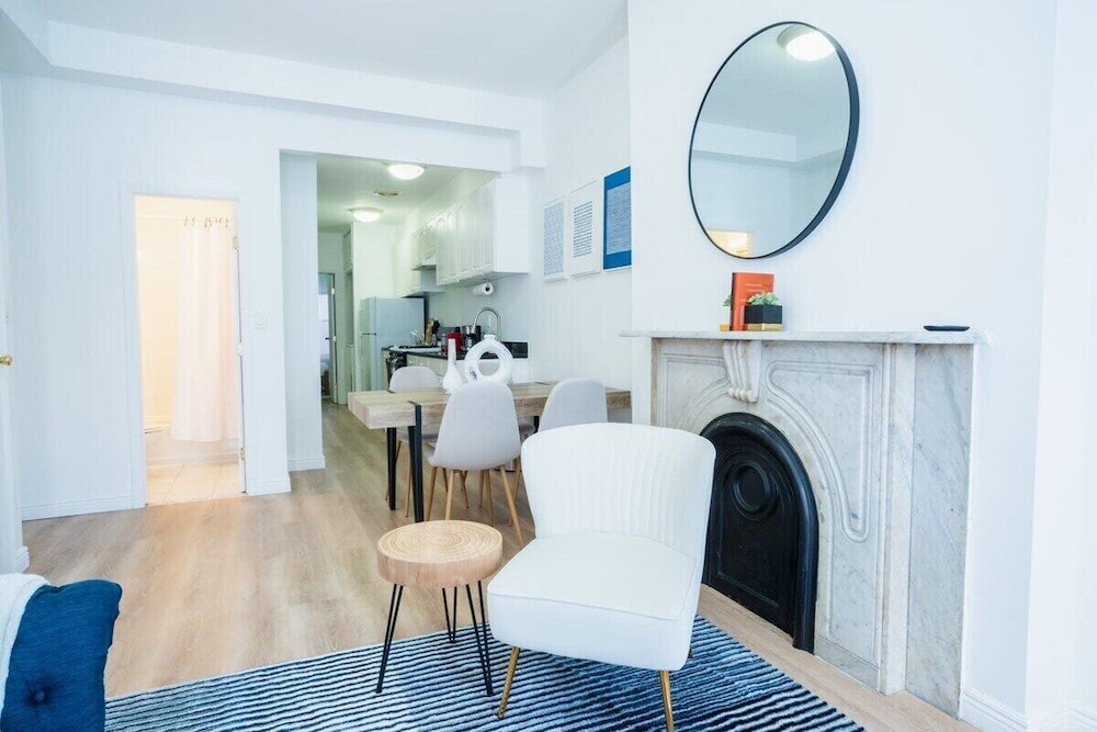 1435 UES Apartment