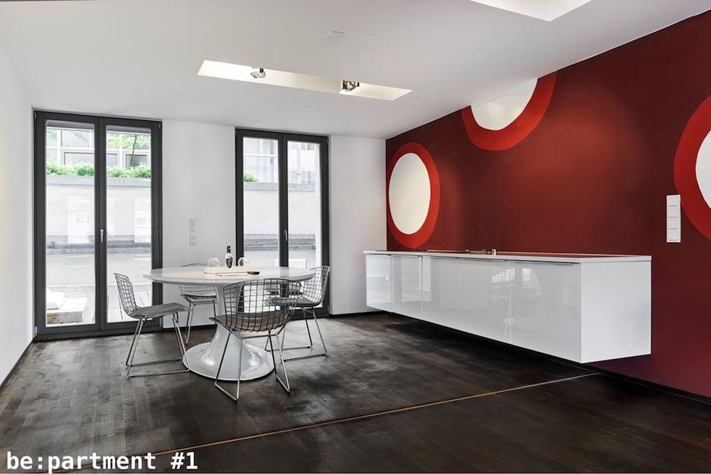 Nuremberg Vacations - No Shoes Hotel And Green Bar - Property Image 11