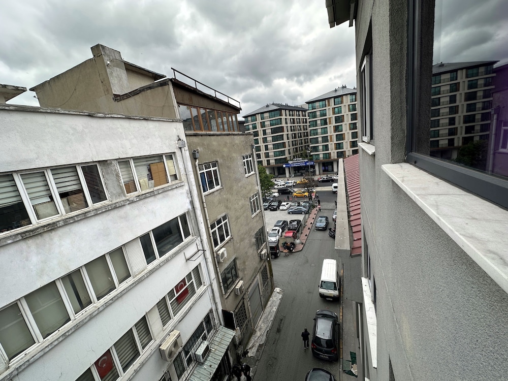 Black Art Otel - Image 53