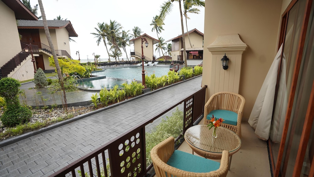 SCYLLA Luxury Resort & Spa