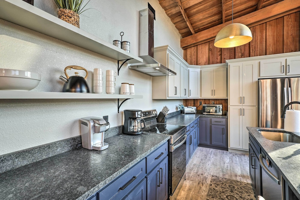 Renovated Fort White Retreat w/ River Access! - Property Image 24