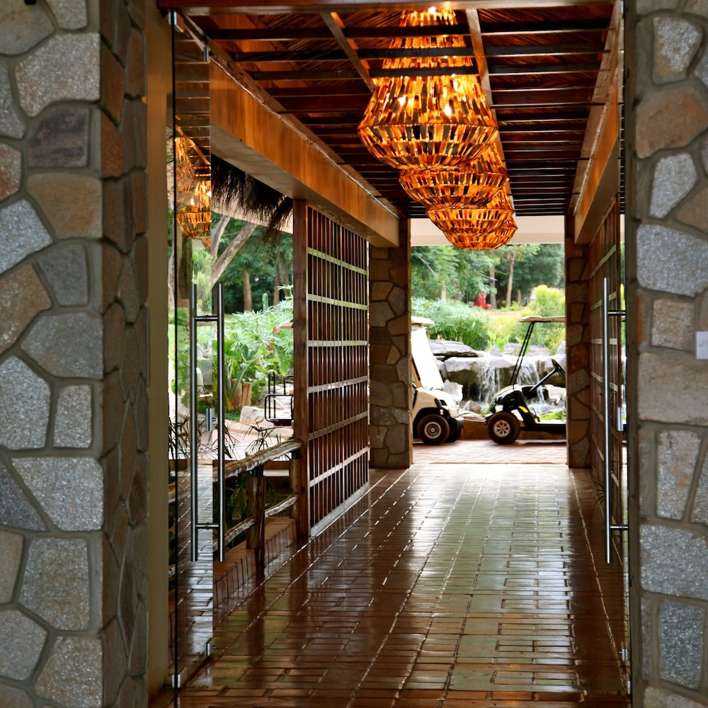 Chobe Safari Lodge | East Africa Uganda