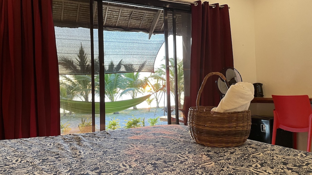 Footprints Beach Resort 7