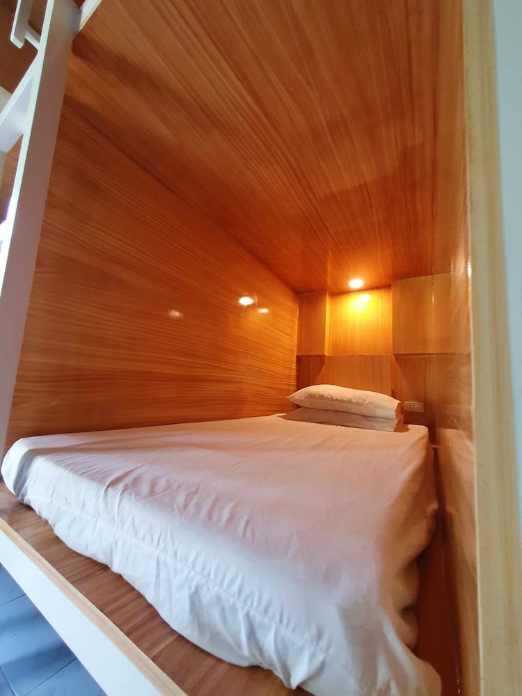 Fomo hostel palawan view 4