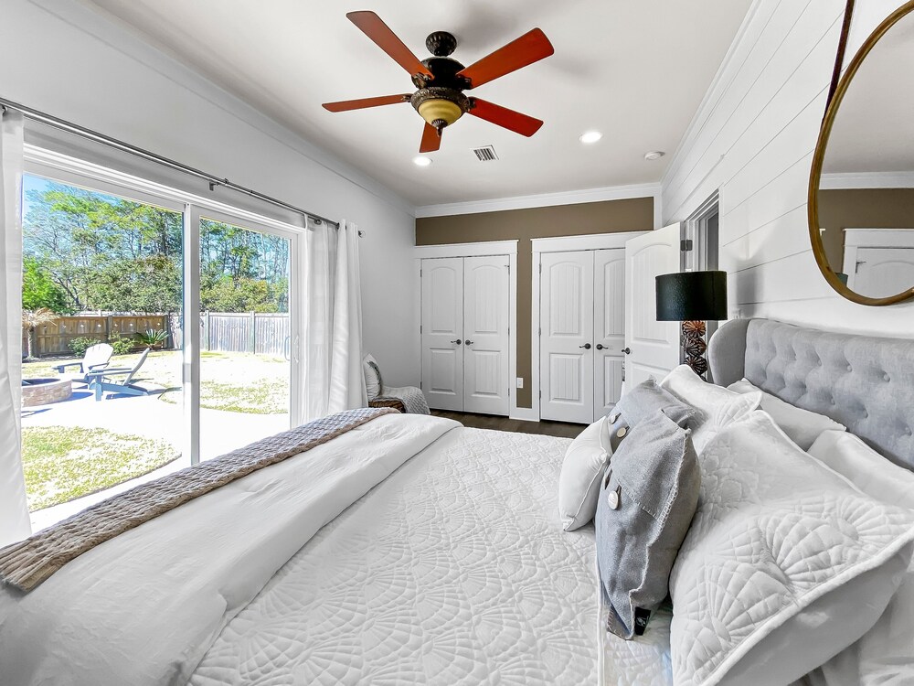 Magnolia Manor 5 Bedroom Home by RedAwning view 2