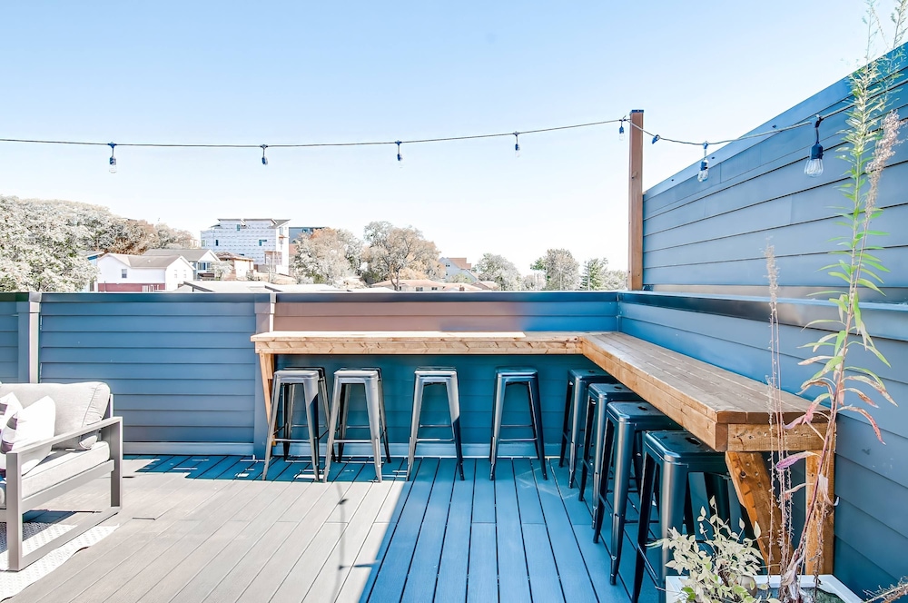 NEW 24 Guests 2 Rooftop Decks Near Downtown