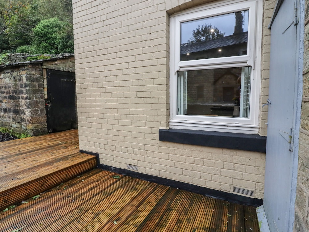 20 Wool Road