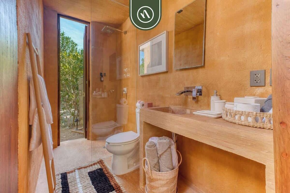 Stunning Two-bedroom Ocean View House - Mazul