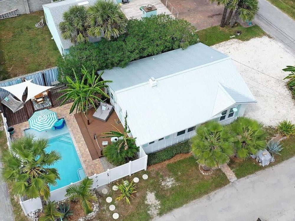 Mariners Cottage Steps to Sand Sparkling Pool