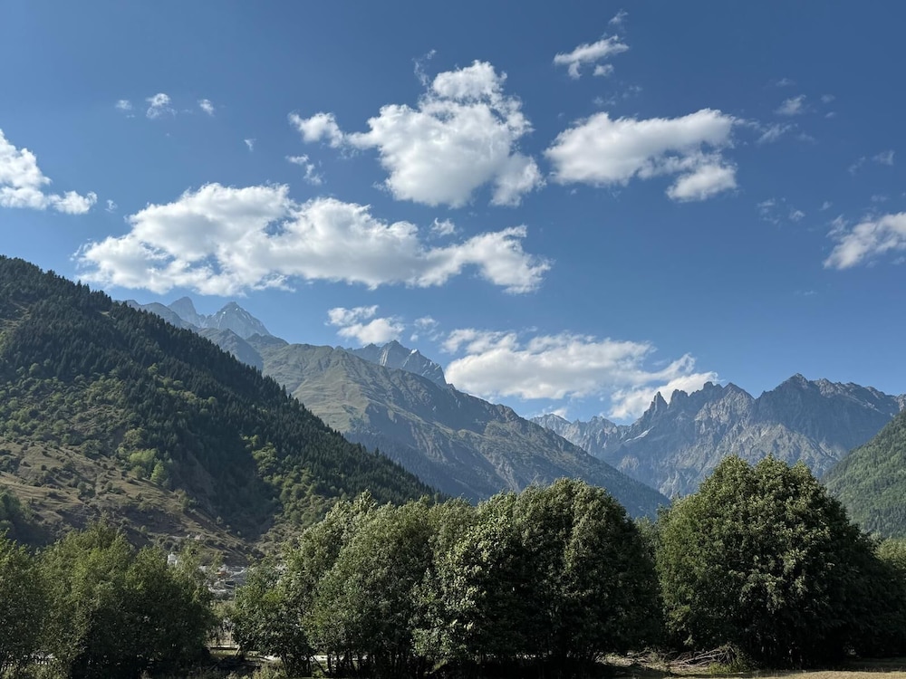 Mestia POV Luxury Cabins