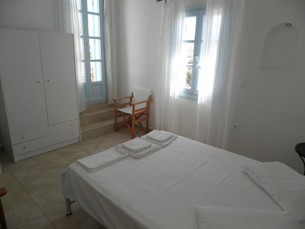 Kavalieros Studios - Property Image 29