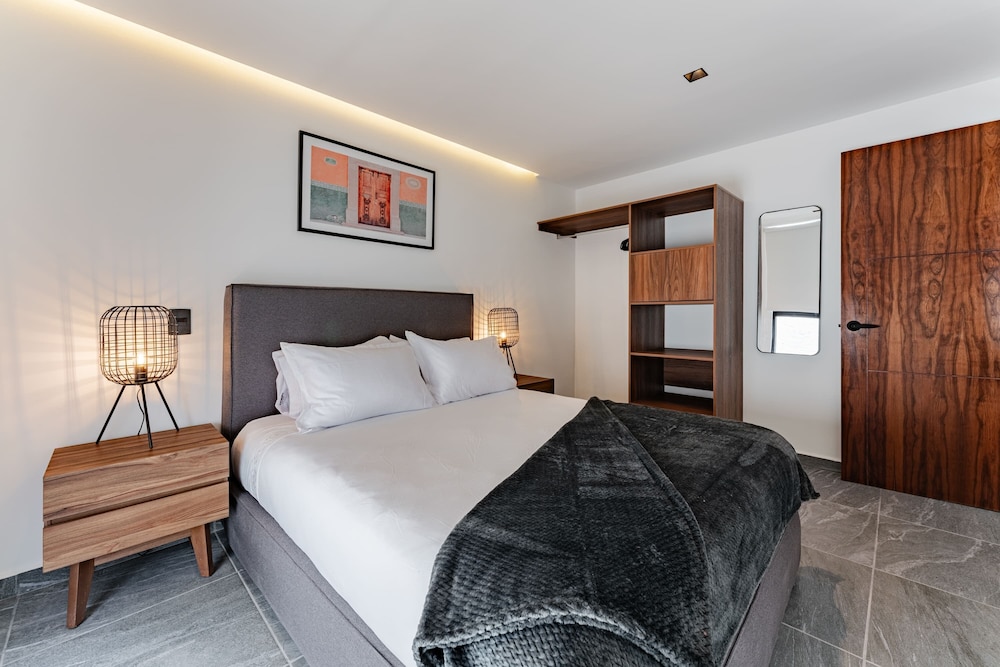 Santa Maria Apartments by VH photo 5