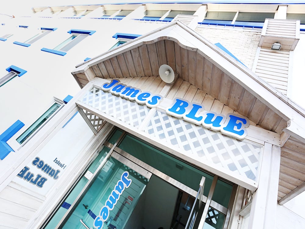 James Blue Guesthouse