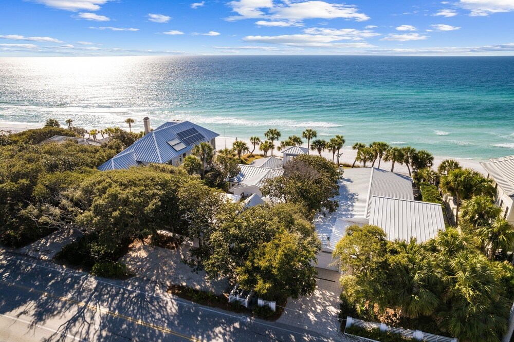 Minnow Mansion 2804 E Co Hwy 30a 3 Bedroom Home by RedAwning view 5
