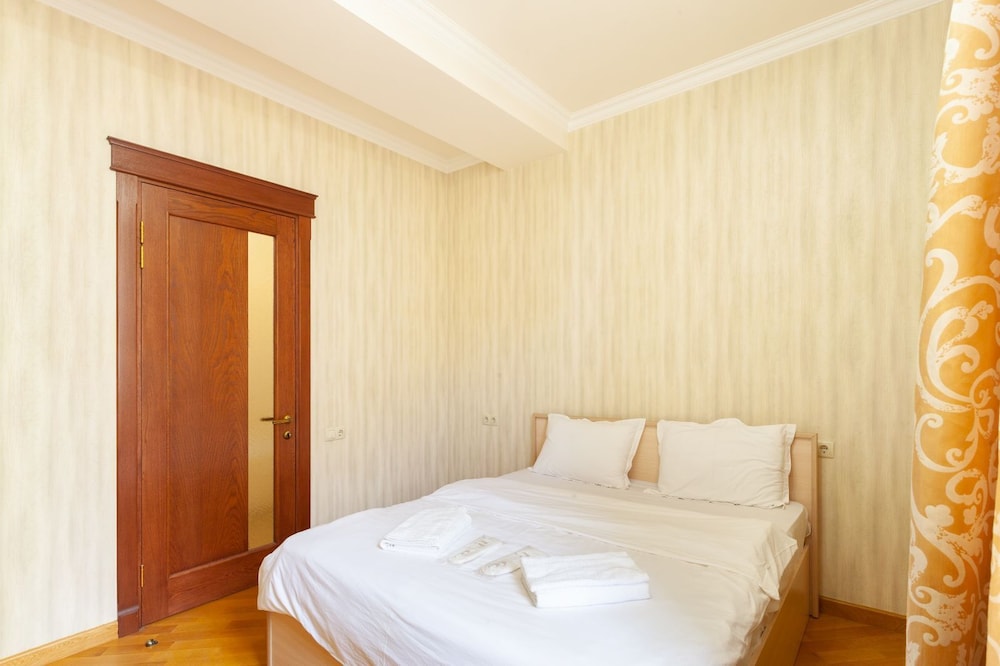 Stay Inn on Buzand 13