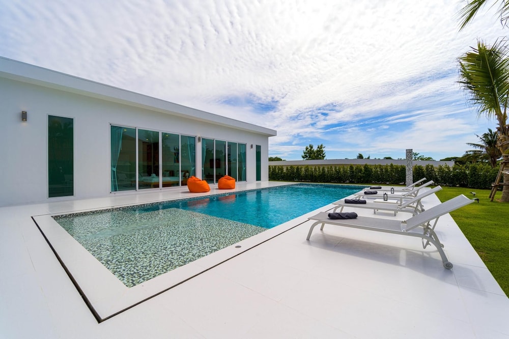 Modern Villa at Palm Hills GolfClub PH4B